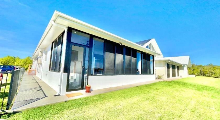 Hinchinbrook Resorts Management Pty Ltd Lucinda Экстерьер фото
